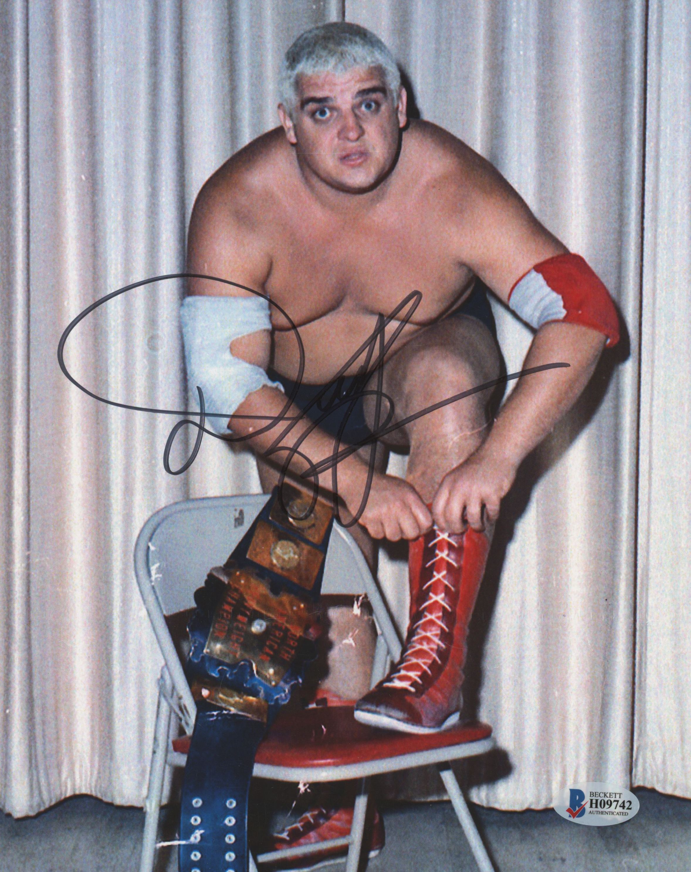 Dusty Rhodes Signed WWE 8x10 Photo (Beckett COA) at PristineAuction.com Dusty Rhodes Signed WWE 8x10 Photo (Beckett COA) at PristineAuction.com
