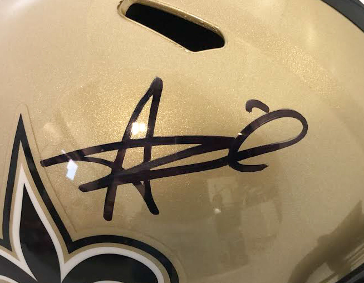 Alvin Kamara Signed New Orleans Saints Full-Size Speed Helmet (JSA COA) at PristineAuction.com Alvin Kamara Signed New Orleans Saints Full-Size Speed Helmet (JSA COA) at PristineAuction.com