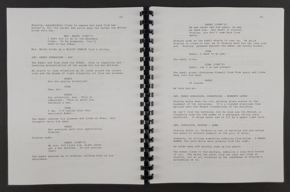 Bill Skarsgard Signed "It" Movie Script (Beckett COA) | Pristine Auction