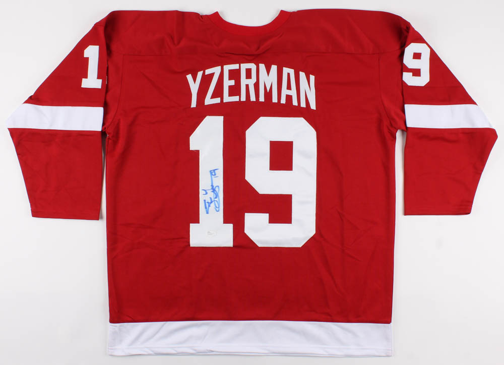 Steve Yzerman Detroit Red Wings Retirement Jersey Patch – 3 3/4" X 2 3/4", Team Colors