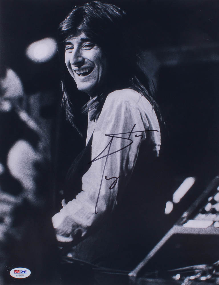 Steve Perry Signed 11x14 Photo (PSA) Pristine Auction