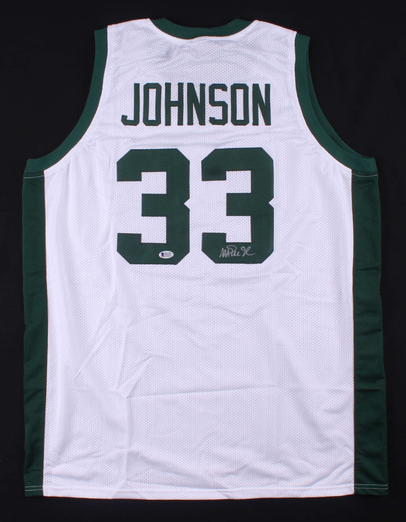 Magic Johnson Signed Jersey (Beckett COA) at PristineAuction.com Magic Johnson Signed Jersey (Beckett COA) at PristineAuction.com