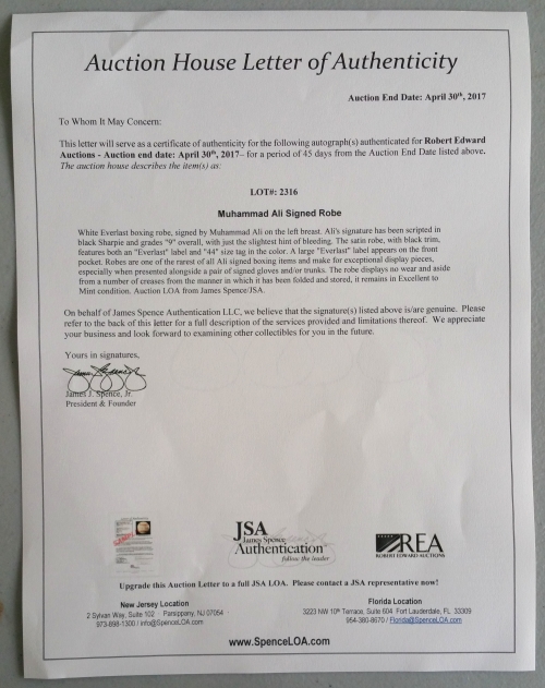 Muhammad Ali Signed Everlast Boxing Robe (JSA ALOA) at PristineAuction.com Muhammad Ali Signed Everlast Boxing Robe (JSA ALOA) at PristineAuction.com