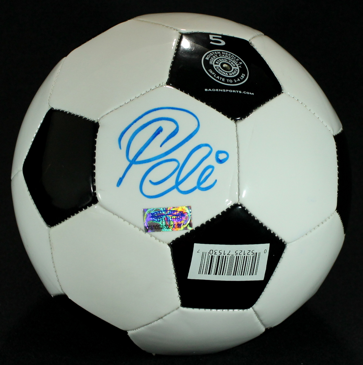 Pele Signed Soccer Ball (Grandstand Sports COA) at PristineAuction.com Pele Signed Soccer Ball (Grandstand Sports COA) at PristineAuction.com