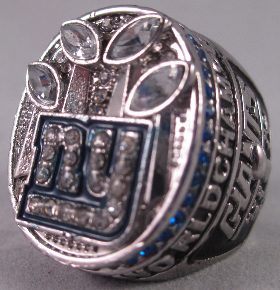 Eli Manning New York Giants High Quality Replica 2011 Super Bowl Ring at PristineAuction.com Eli Manning New York Giants High Quality Replica 2011 Super Bowl Ring at PristineAuction.com