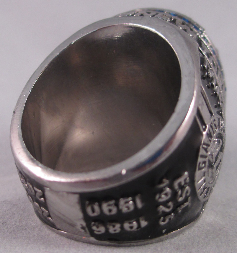 Eli Manning New York Giants High Quality Replica 2011 Super Bowl Ring at PristineAuction.com Eli Manning New York Giants High Quality Replica 2011 Super Bowl Ring at PristineAuction.com