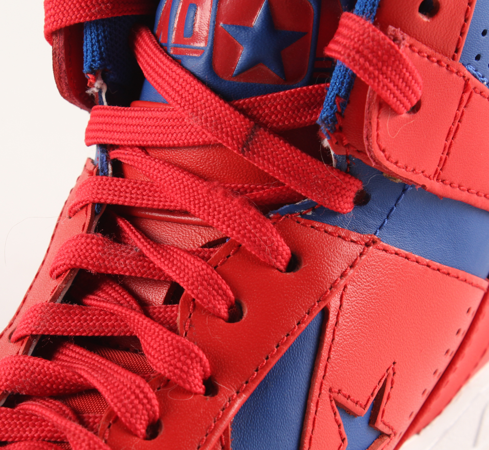 Julius Erving Signed Vintage Converse Weapon Basketball Shoe with Display Case (PSA COA) at PristineAuction.com Julius Erving Signed Vintage Converse Weapon Basketball Shoe with Display Case (PSA COA) at PristineAuction.com