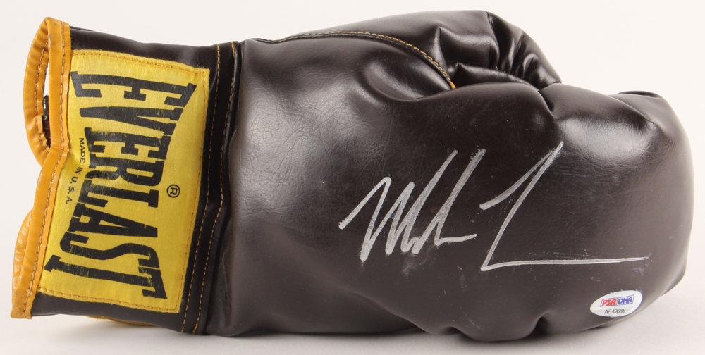 Mike Tyson Signed Vintage Leather Everlast Boxing Glove with Display Case (PSA COA) at PristineAuction.com Mike Tyson Signed Vintage Leather Everlast Boxing Glove with Display Case (PSA COA) at PristineAuction.com