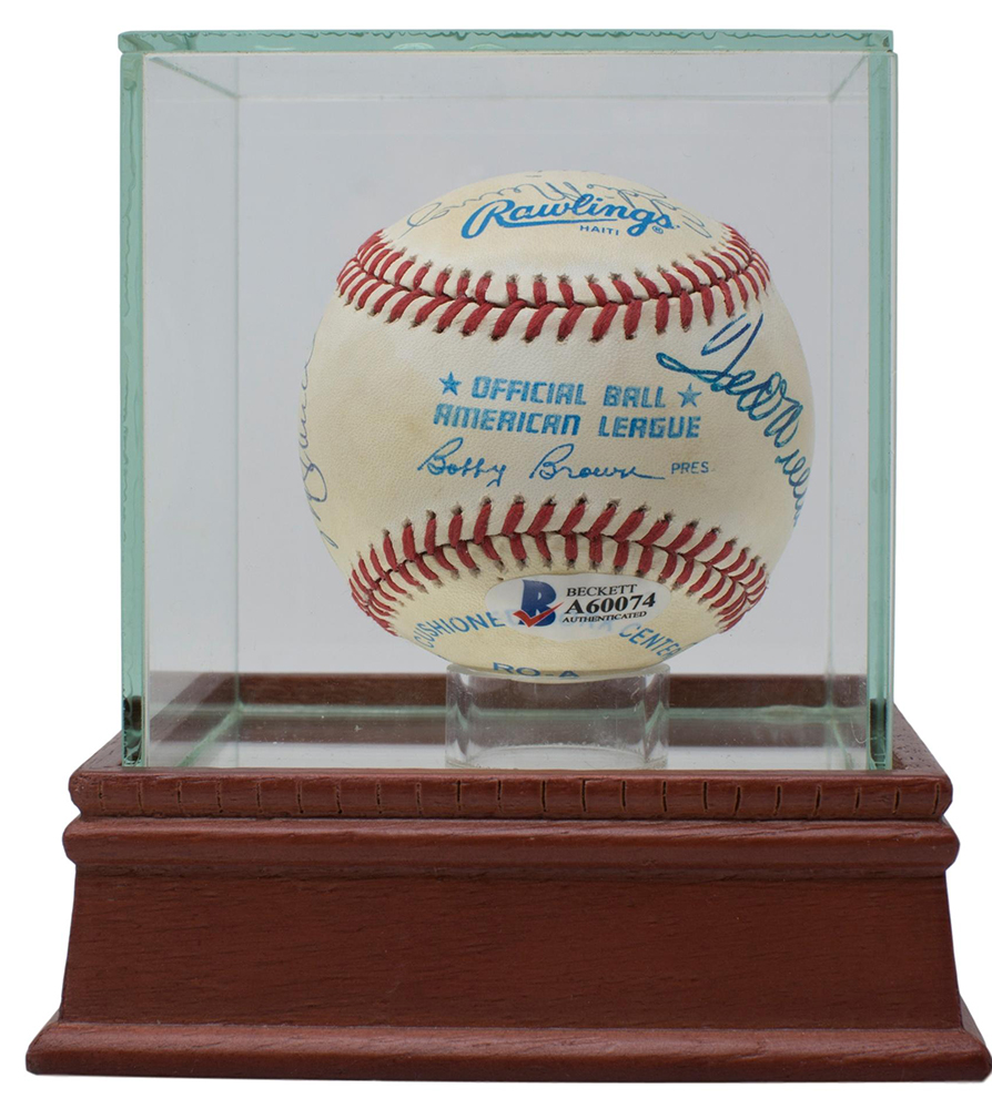 500 Home Run Club OAL Baseball Signed by (12) with Mickey Mantle, Ted Williams, Eddie Murray, Ernie Banks, Willie Mays, Frank Robinson, Reggie Jackson with Display Case (Beckett LOA) at PristineAuction.com 500 Home Run Club OAL Baseball Signed by (12) with Mickey Mantle, Ted Williams, Eddie Murray, Ernie Banks, Willie Mays, Frank Robinson, Reggie Jackson with Display Case (Beckett LOA) at PristineAuction.com