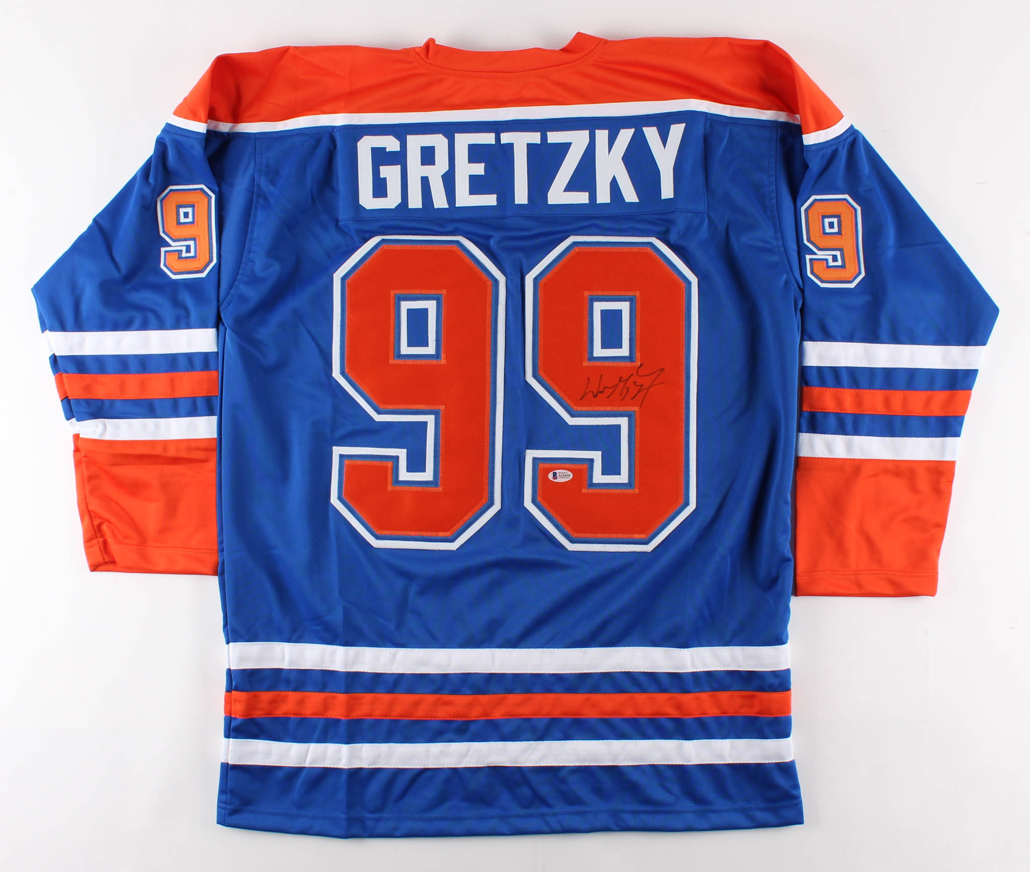 Wayne Gretzky Signed Jersey (Beckett LOA) at PristineAuction.com Wayne Gretzky Signed Jersey (Beckett LOA) at PristineAuction.com