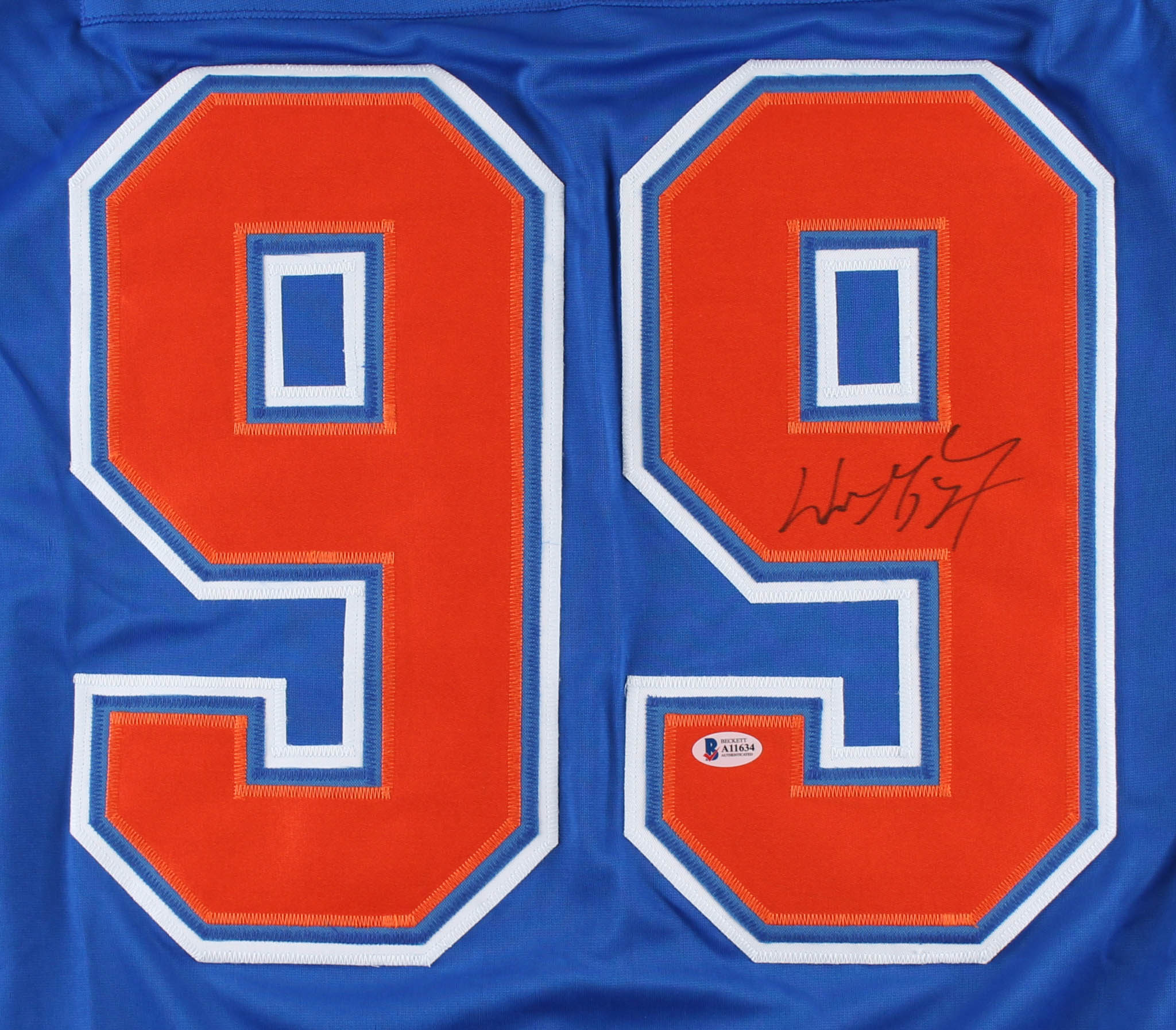 Wayne Gretzky Signed Jersey (Beckett LOA) at PristineAuction.com Wayne Gretzky Signed Jersey (Beckett LOA) at PristineAuction.com