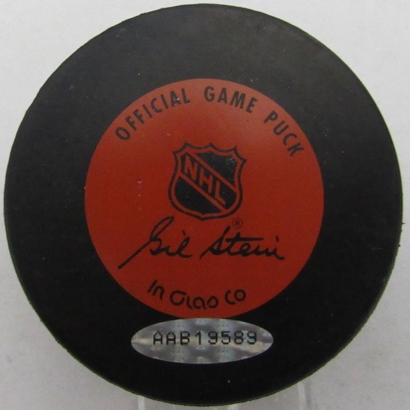 Henri Richard Signed Canadiens Logo Hockey Puck (UDA Hologram) at PristineAuction.com Henri Richard Signed Canadiens Logo Hockey Puck (UDA Hologram) at PristineAuction.com
