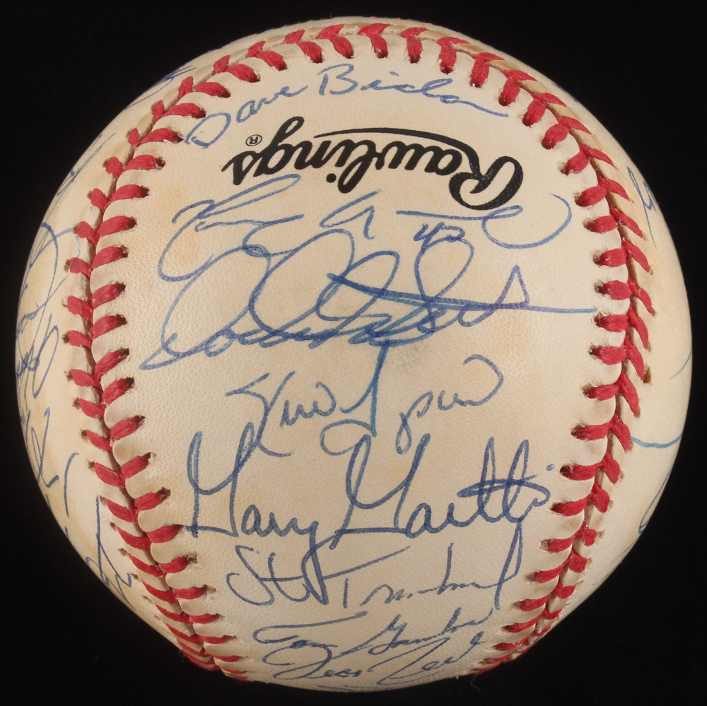 1999 Chicago Cubs ONL Team-Signed by (32) with Mark Grace, Sammy Sosa, Jim Riggleman, Rick Aguilera, Dave Bialas (JSA ALOA) at PristineAuction.com 1999 Chicago Cubs ONL Team-Signed by (32) with Mark Grace, Sammy Sosa, Jim Riggleman, Rick Aguilera, Dave Bialas (JSA ALOA) at PristineAuction.com