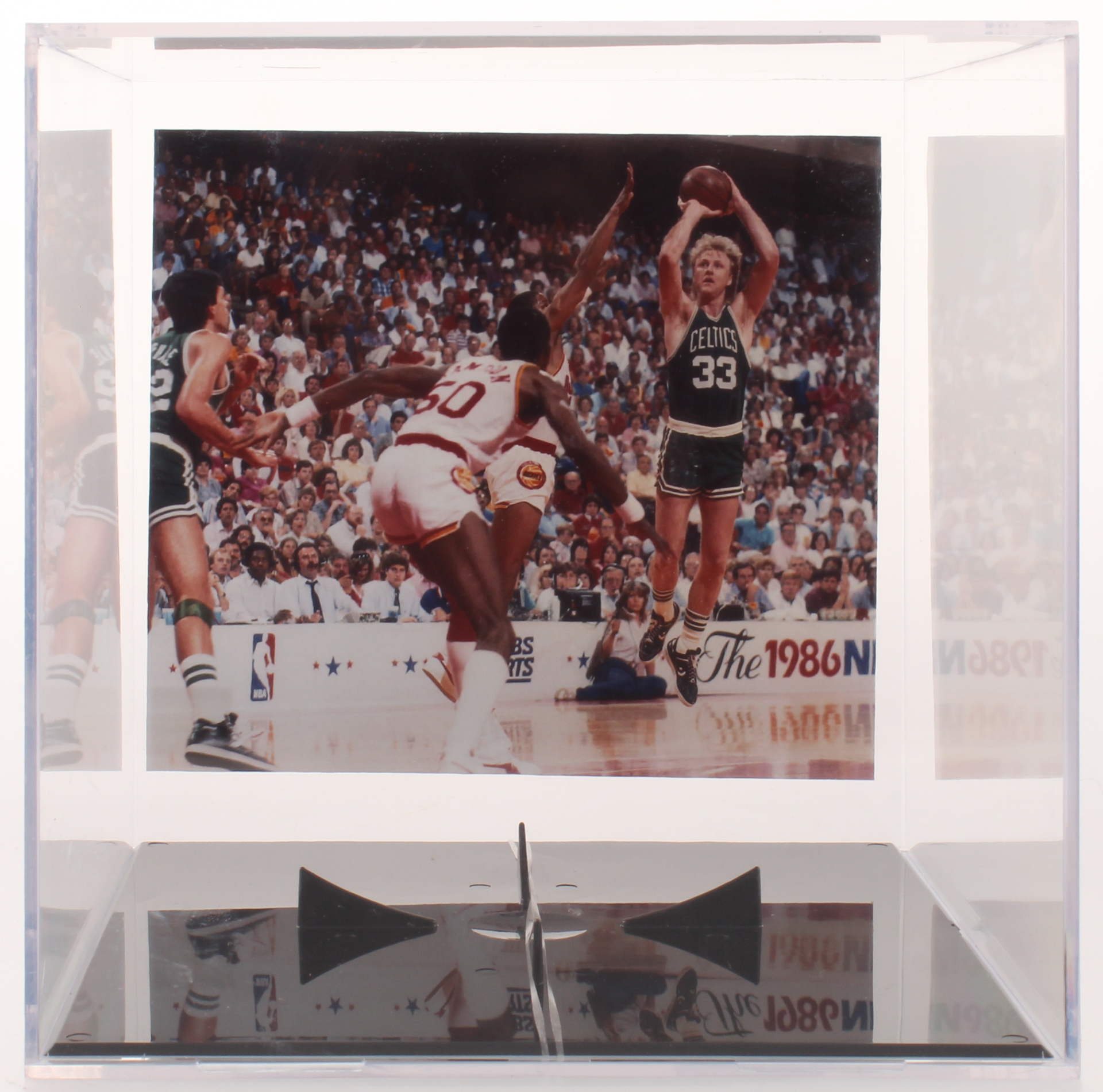 Larry Bird Signed NBA Basketball with Display Case (PSA COA) at PristineAuction.com Larry Bird Signed NBA Basketball with Display Case (PSA COA) at PristineAuction.com