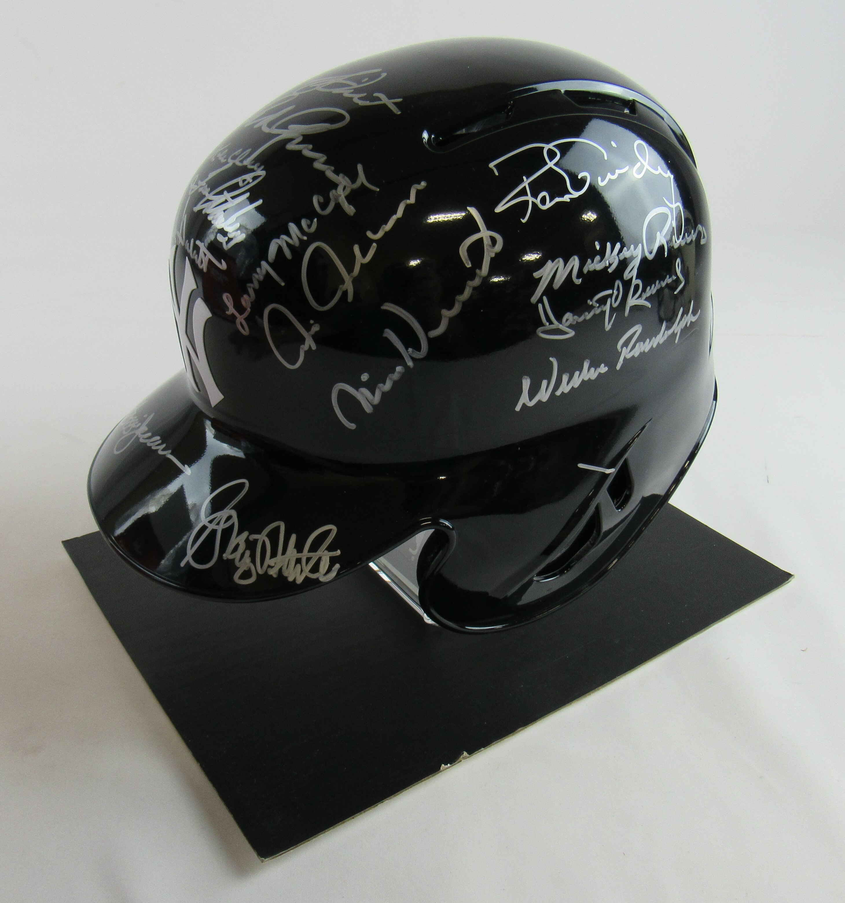 1978 Yankees Full-Size Batting Helmet Team-Signed by (21) with Dave Raisich, Ron Guidry, Reggie Jackson, Goose Gossage, Ron Davis (JSA Hologram) at PristineAuction.com 1978 Yankees Full-Size Batting Helmet Team-Signed by (21) with Dave Raisich, Ron Guidry, Reggie Jackson, Goose Gossage, Ron Davis (JSA Hologram) at PristineAuction.com
