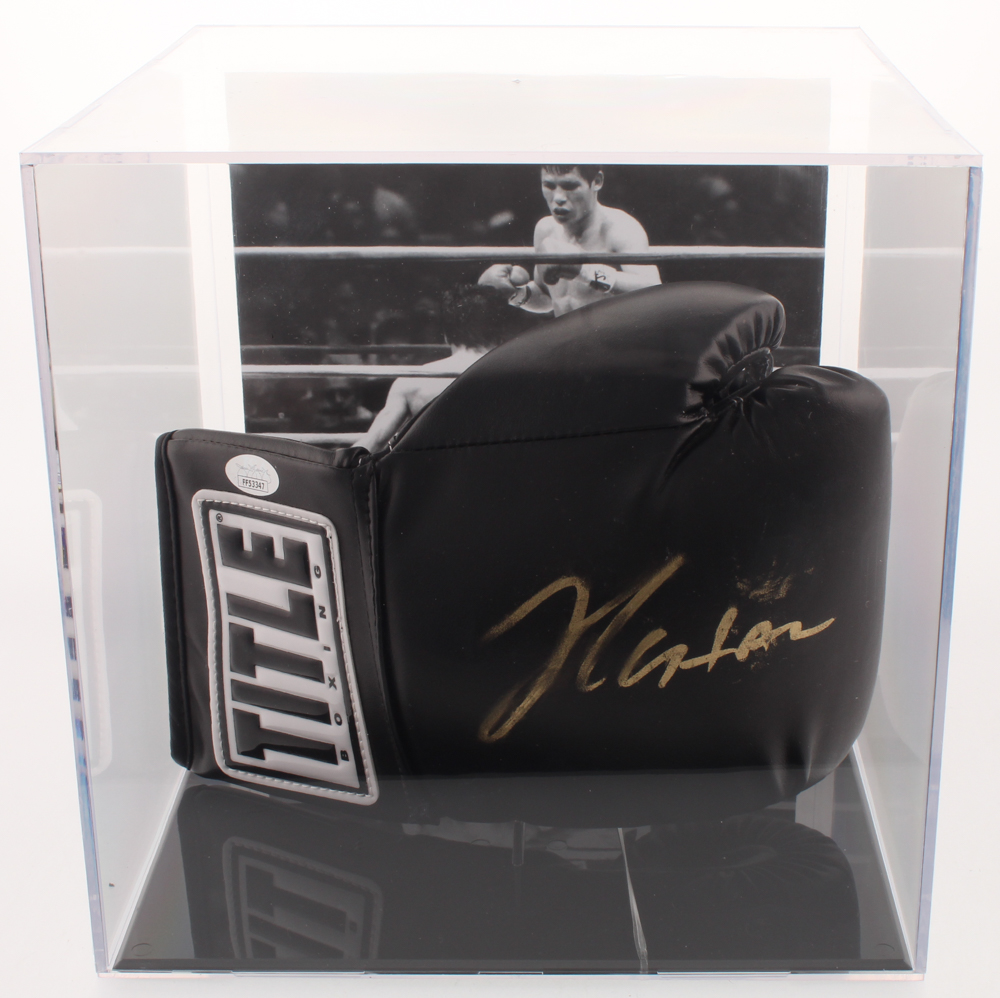 Julio Cesar Chavez Signed Title Boxing Glove with Display Case (JSA COA) at PristineAuction.com Julio Cesar Chavez Signed Title Boxing Glove with Display Case (JSA COA) at PristineAuction.com