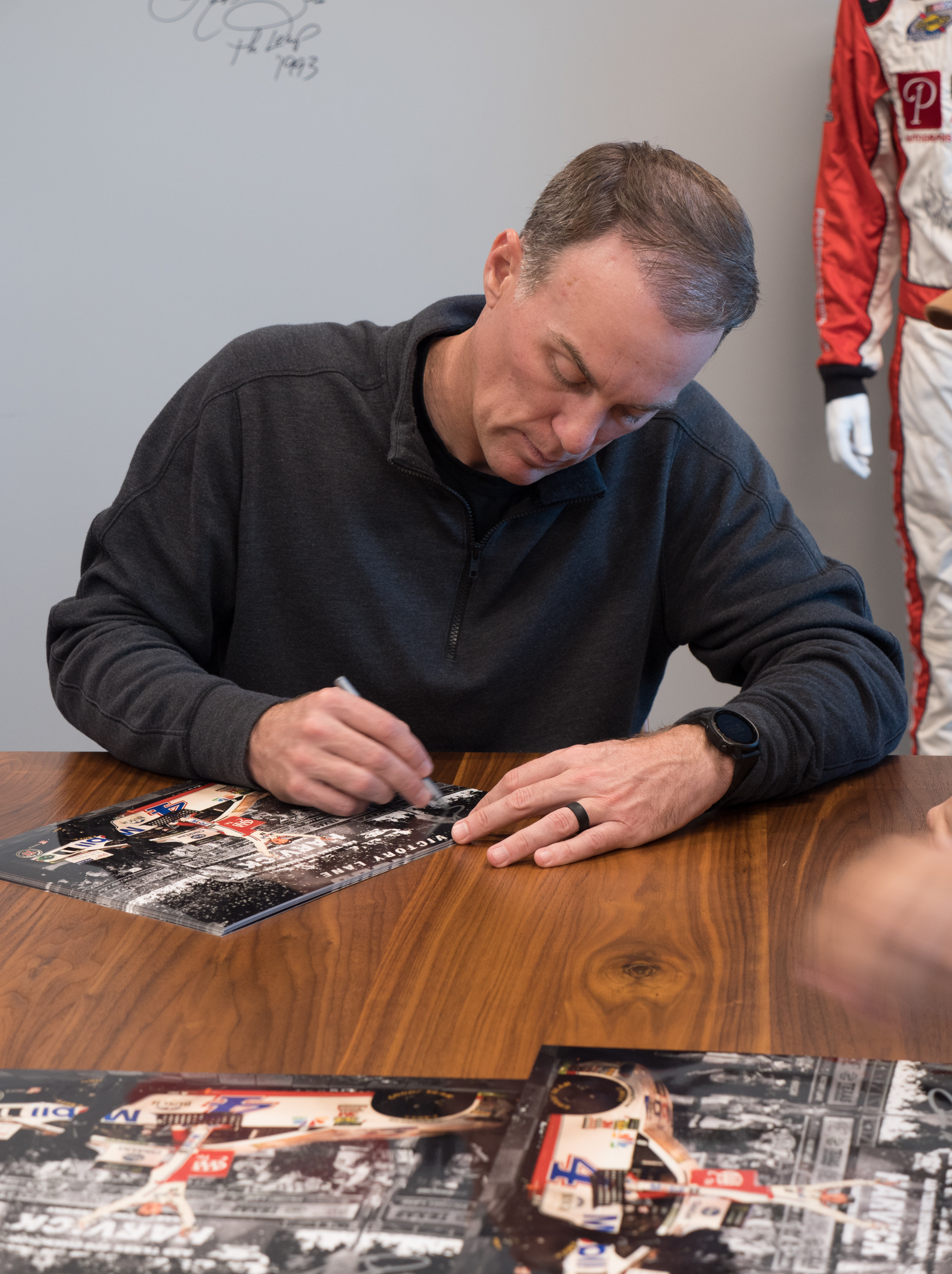 Kevin Harvick Signed NASCAR - Burnout - 11x14 Photo (PA COA) at PristineAuction.com Kevin Harvick Signed NASCAR - Burnout - 11x14 Photo (PA COA) at PristineAuction.com