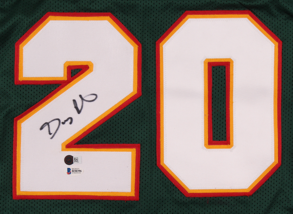 Gary Payton Signed Jersey (Beckett COA & Sports Memorabilia Hologram