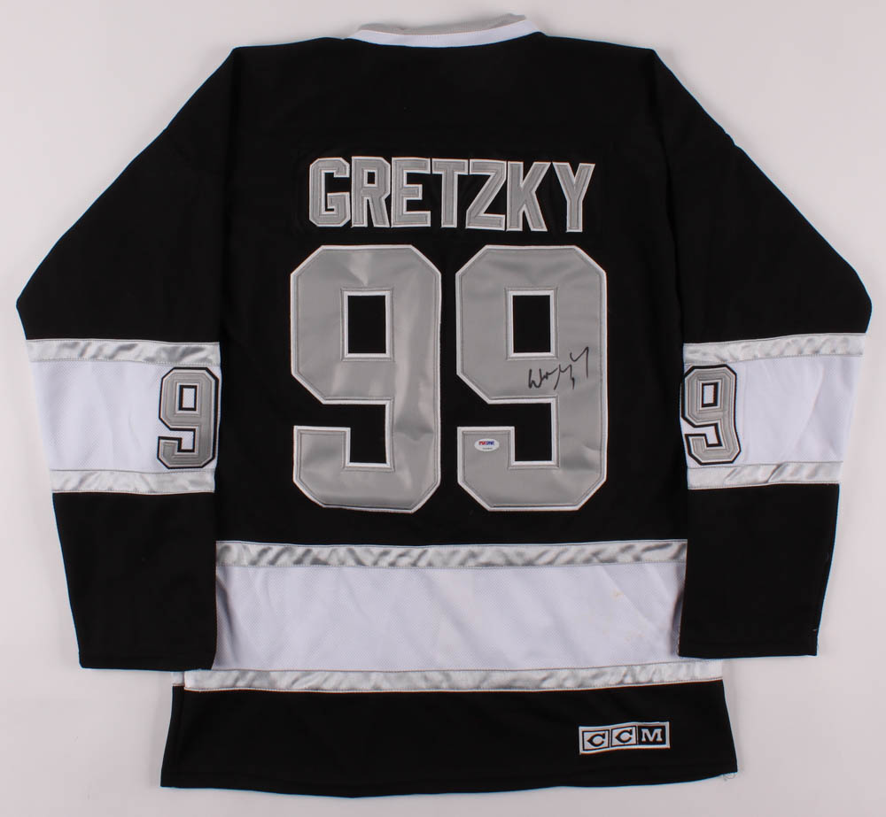 Wayne Gretzky Signed Los Angeles Kings Captains Jersey (PSA LOA) at PristineAuction.com Wayne Gretzky Signed Los Angeles Kings Captains Jersey (PSA LOA) at PristineAuction.com