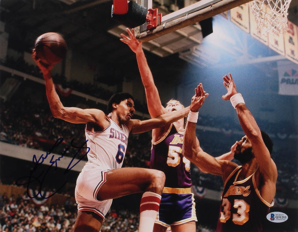 Julius Erving Signed Philadelphia 76ers 11x14 Photo (Beckett COA) at PristineAuction.com Julius Erving Signed Philadelphia 76ers 11x14 Photo (Beckett COA) at PristineAuction.com
