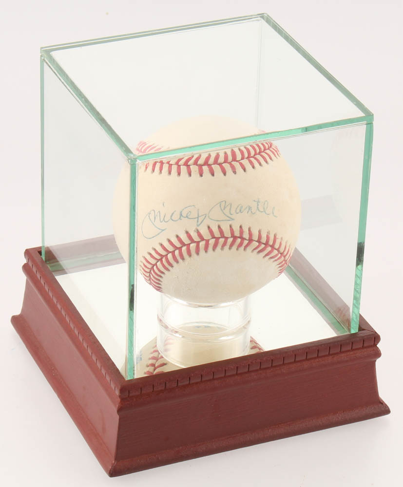 Mickey Mantle Signed OAL Baseball with High Quality Display Case (Beckett LOA) at PristineAuction.com Mickey Mantle Signed OAL Baseball with High Quality Display Case (Beckett LOA) at PristineAuction.com