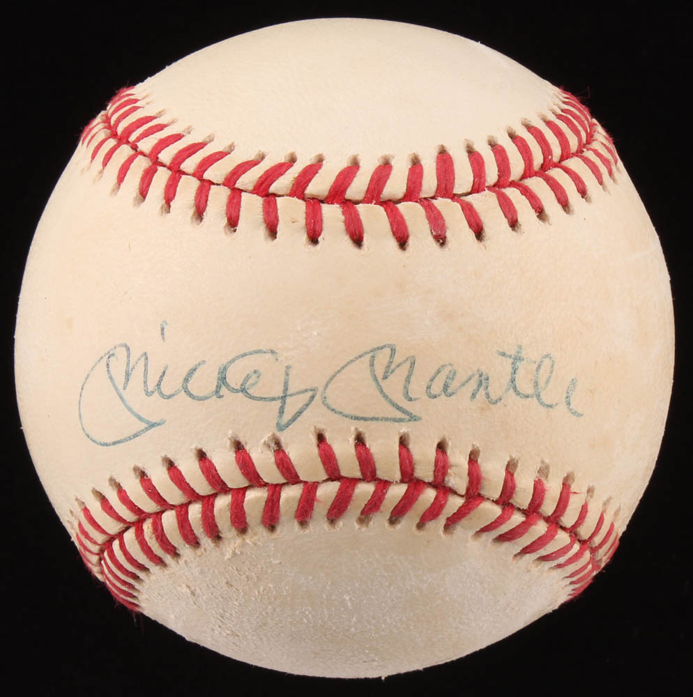 Mickey Mantle Signed OAL Baseball with High Quality Display Case (Beckett LOA) at PristineAuction.com Mickey Mantle Signed OAL Baseball with High Quality Display Case (Beckett LOA) at PristineAuction.com