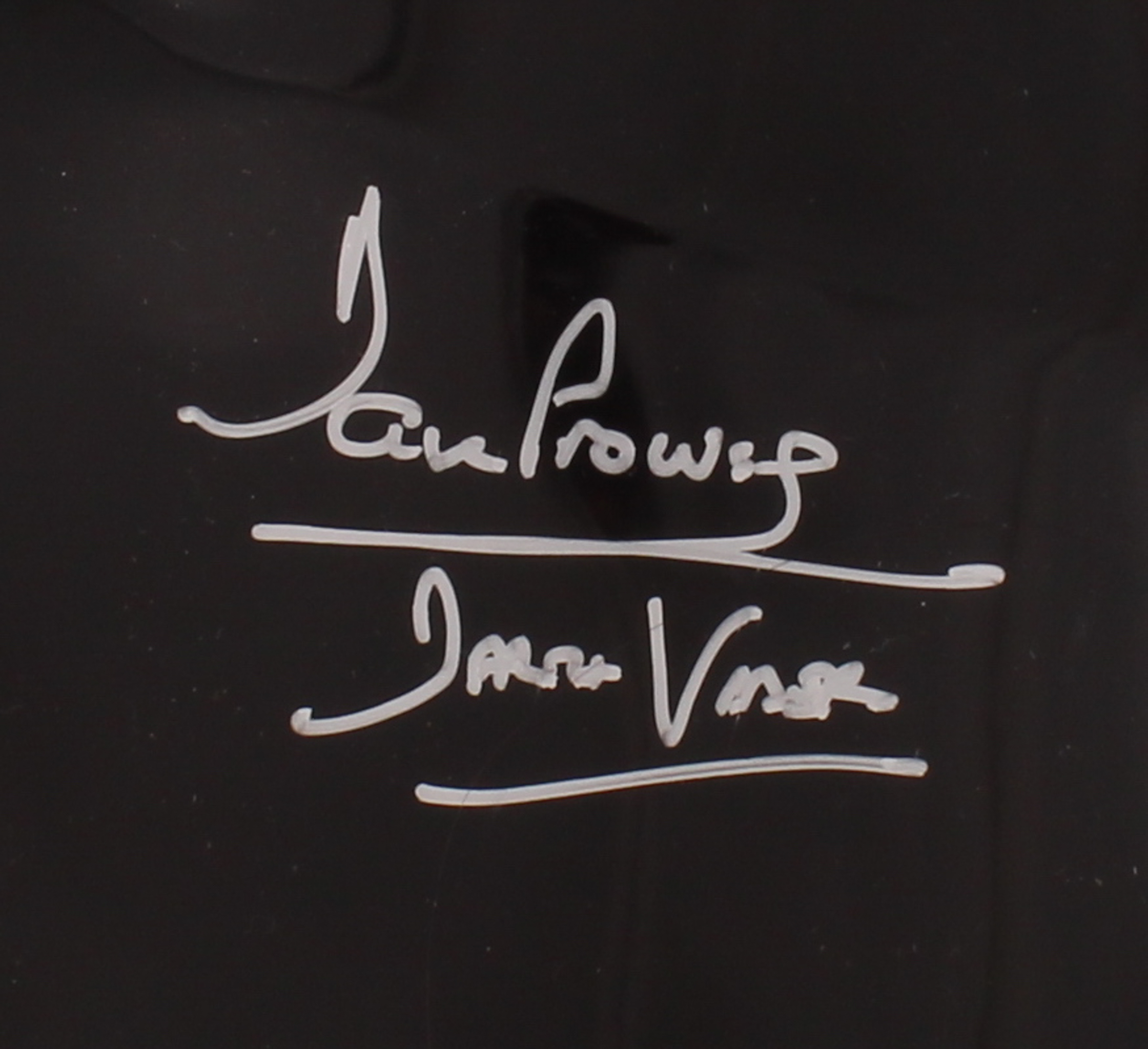 David Prowse Signed Star Wars Darth Vader Full-Size Helmet Inscribed "Darth Vader" (Beckett COA) at PristineAuction.com David Prowse Signed Star Wars Darth Vader Full-Size Helmet Inscribed "Darth Vader" (Beckett COA) at PristineAuction.com