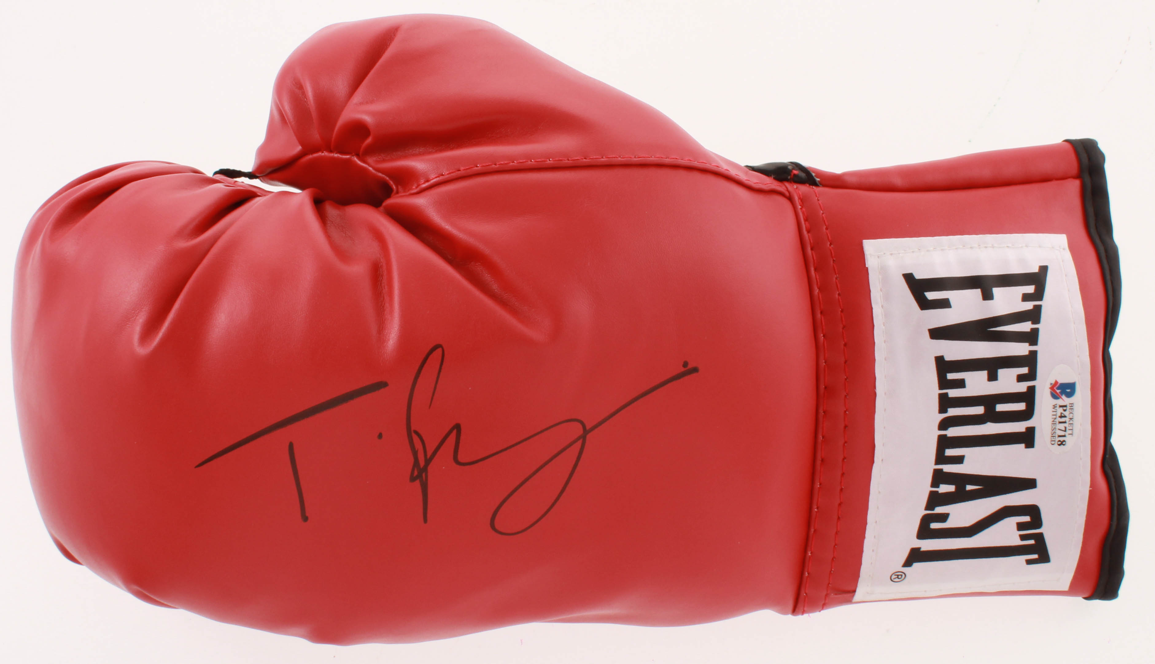 Tyson Fury Signed Everlast Boxing Glove (Beckett COA) at PristineAuction.com Tyson Fury Signed Everlast Boxing Glove (Beckett COA) at PristineAuction.com