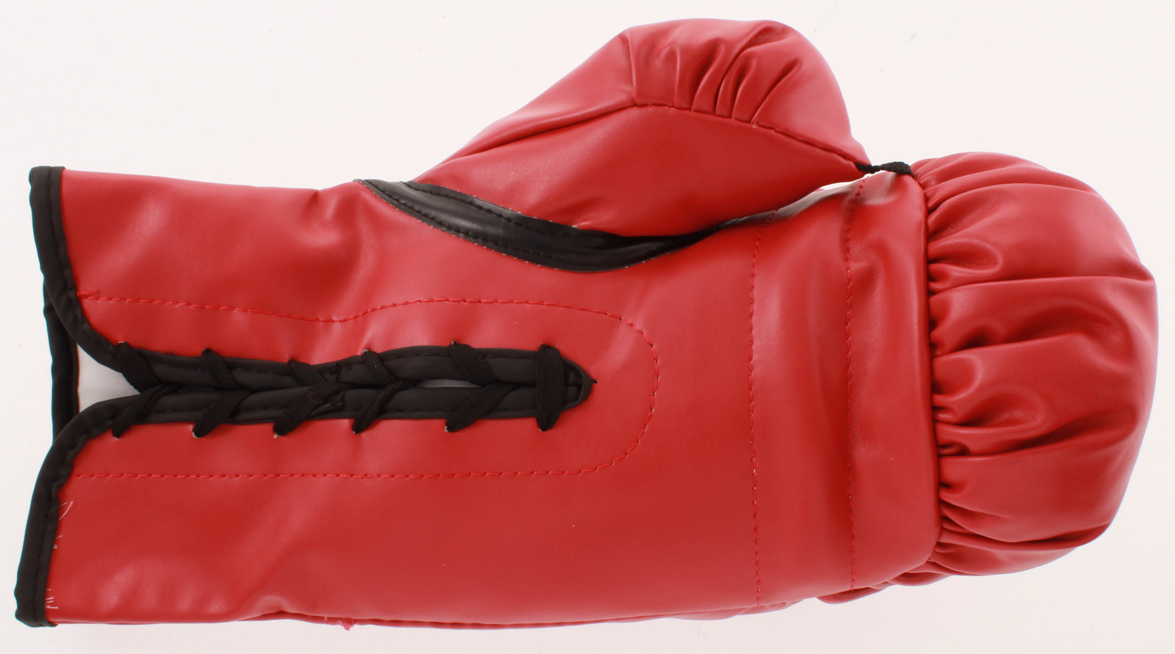 Tyson Fury Signed Everlast Boxing Glove (Beckett COA) at PristineAuction.com Tyson Fury Signed Everlast Boxing Glove (Beckett COA) at PristineAuction.com