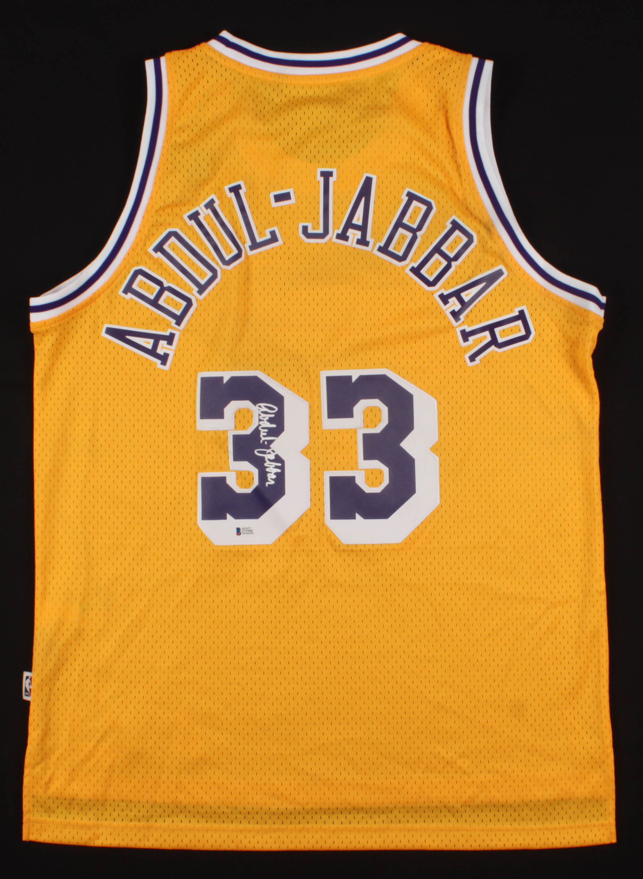 Kareem Abdul-Jabbar Signed Lakers Jersey (Beckett COA) at PristineAuction.com Kareem Abdul-Jabbar Signed Lakers Jersey (Beckett COA) at PristineAuction.com