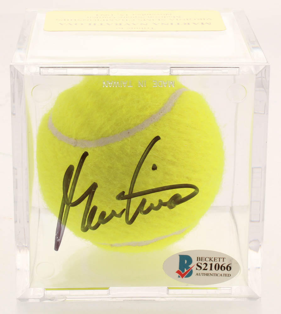 Martina Navratilova Signed 1994 Commemorative Tennis Ball with Display Case (Beckett COA) at PristineAuction.com Martina Navratilova Signed 1994 Commemorative Tennis Ball with Display Case (Beckett COA) at PristineAuction.com