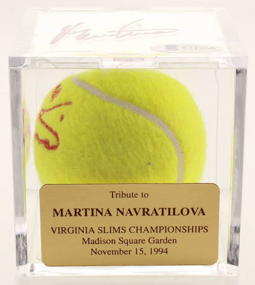Martina Navratilova Signed 1994 Commemorative Tennis Ball with Display Case (Beckett COA) at PristineAuction.com Martina Navratilova Signed 1994 Commemorative Tennis Ball with Display Case (Beckett COA) at PristineAuction.com