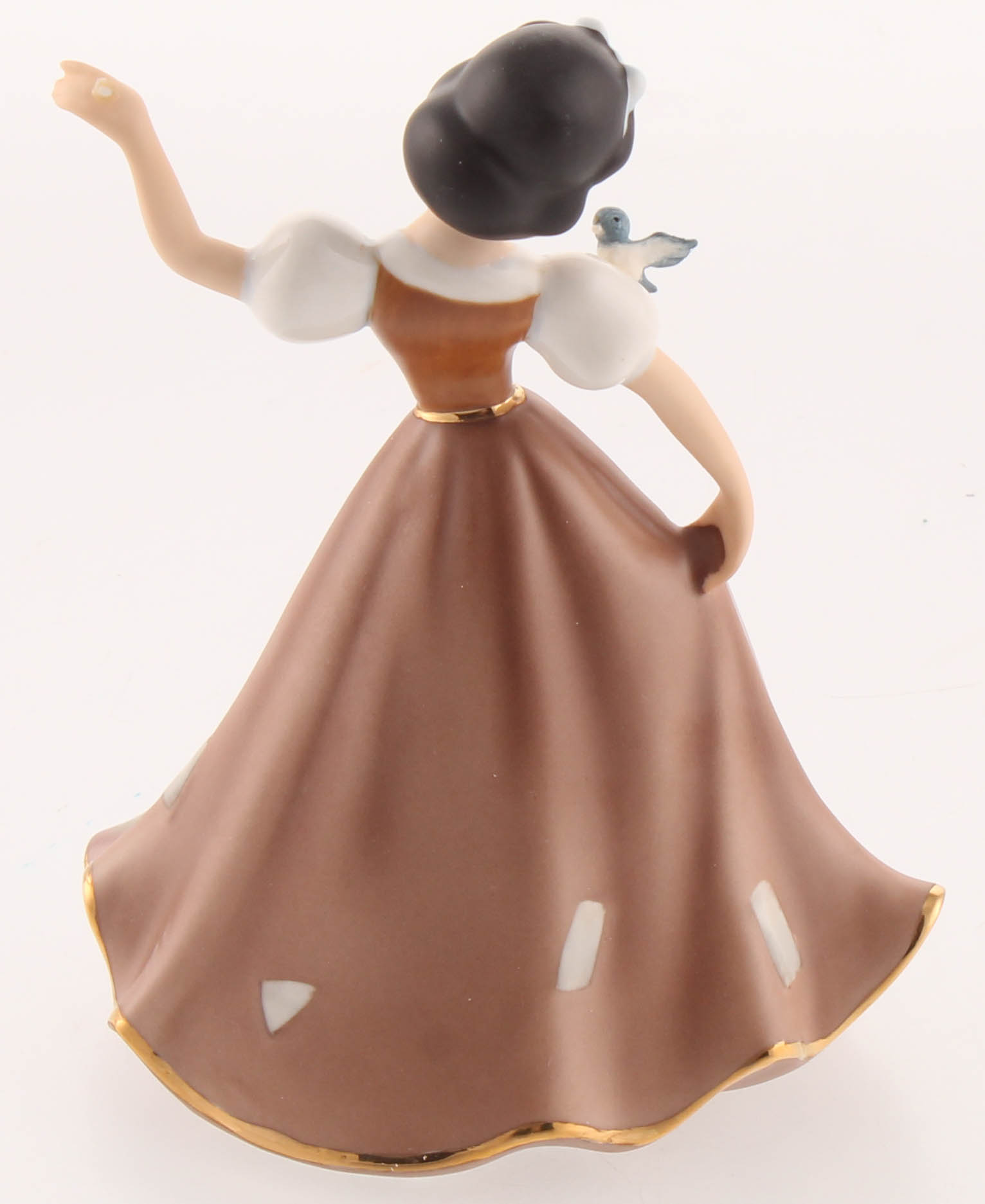 The Bradford Edition Disney's Dresses & Dreams LE "Snow White's Wish" Snow White Porcelain Figurine (Bradford COA) at PristineAuction.com The Bradford Edition Disney's Dresses & Dreams LE "Snow White's Wish" Snow White Porcelain Figurine (Bradford COA) at PristineAuction.com