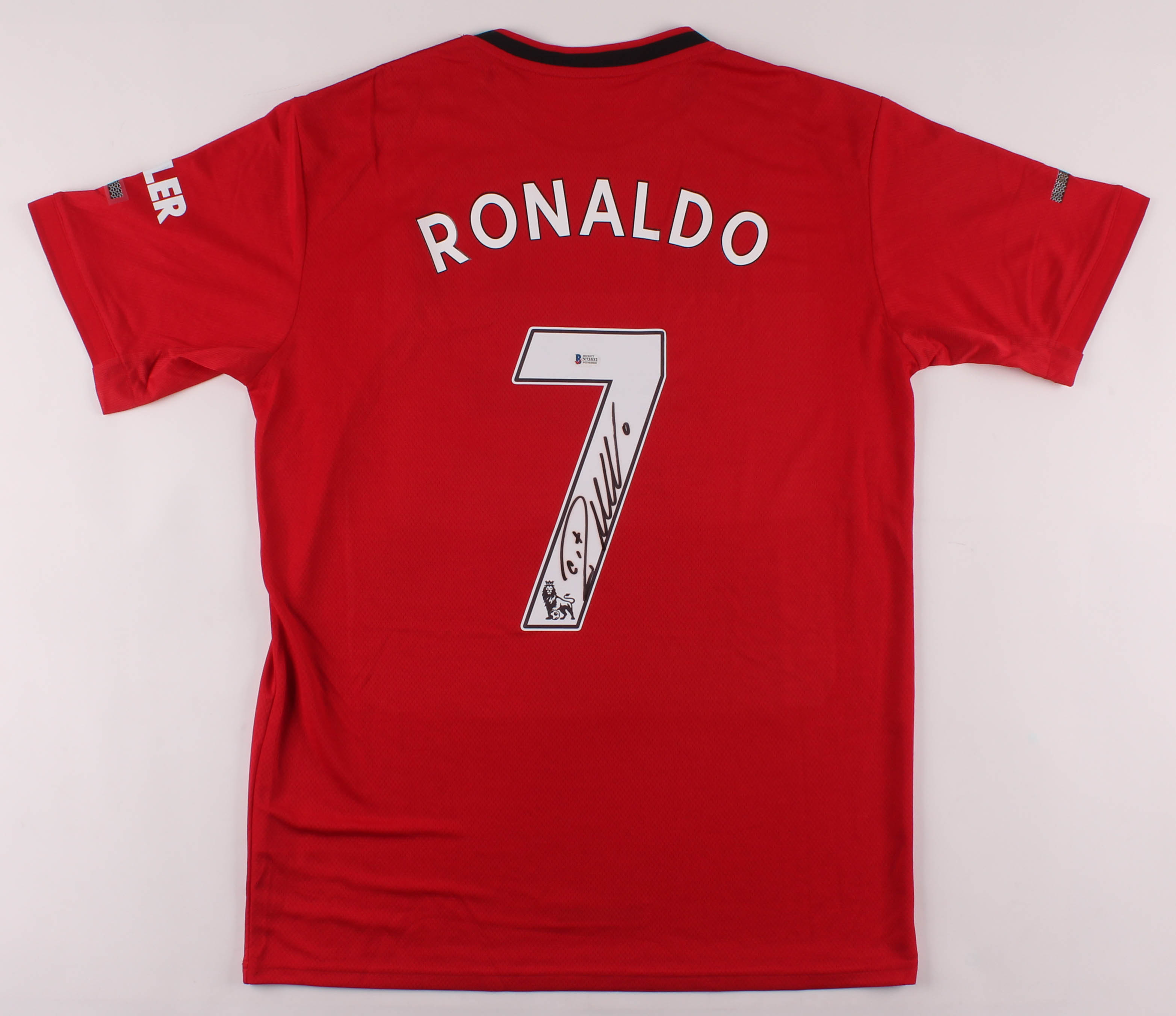 Cristiano Ronaldo Signed Manchester United Jersey (Beckett COA) at PristineAuction.com Cristiano Ronaldo Signed Manchester United Jersey (Beckett COA) at PristineAuction.com