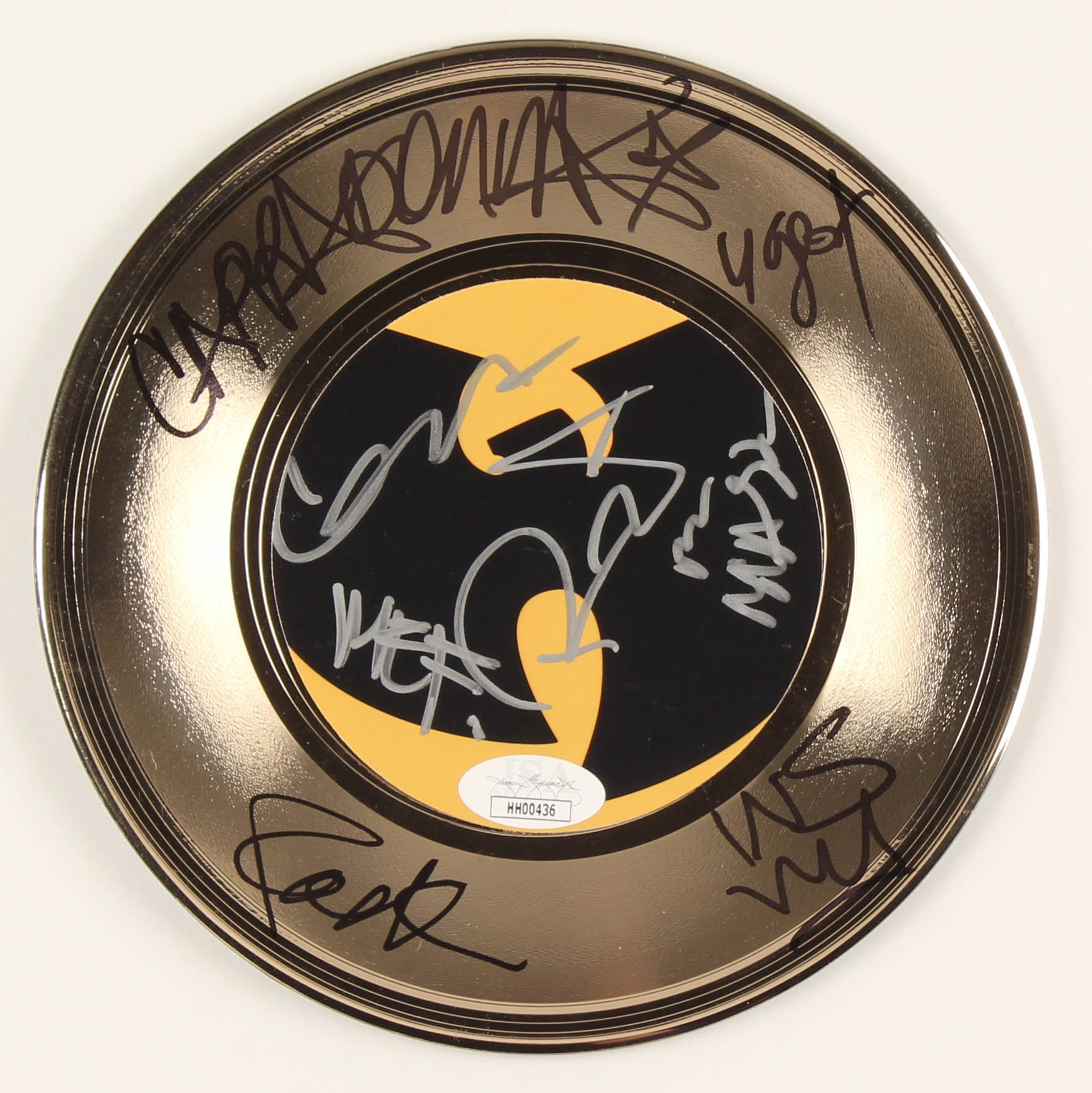 Wu-Tang Clan Gold Vinyl Record Signed by (8) with Method Man, RZA, GZA, Raekwon, U-God (JSA COA) at PristineAuction.com Wu-Tang Clan Gold Vinyl Record Signed by (8) with Method Man, RZA, GZA, Raekwon, U-God (JSA COA) at PristineAuction.com