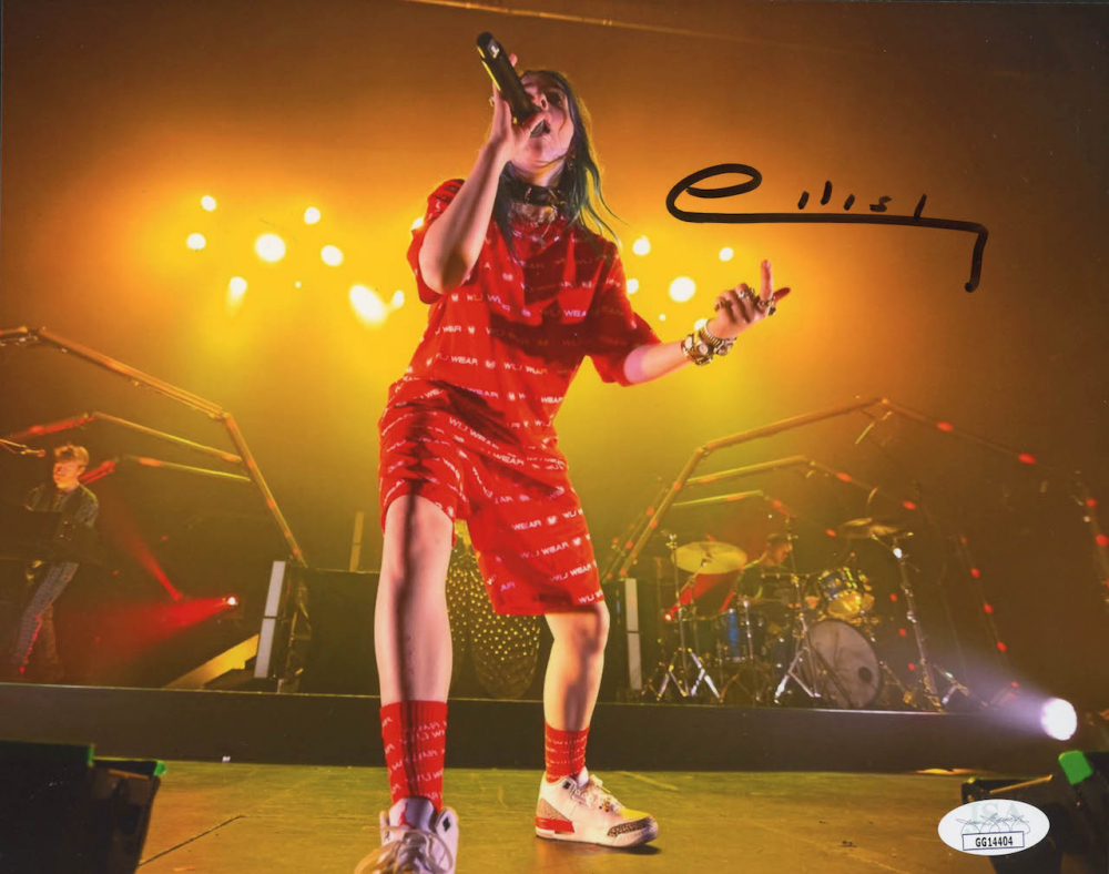 Billie Eilish Signed 8x10 Photo (JSA COA) Pristine Auction