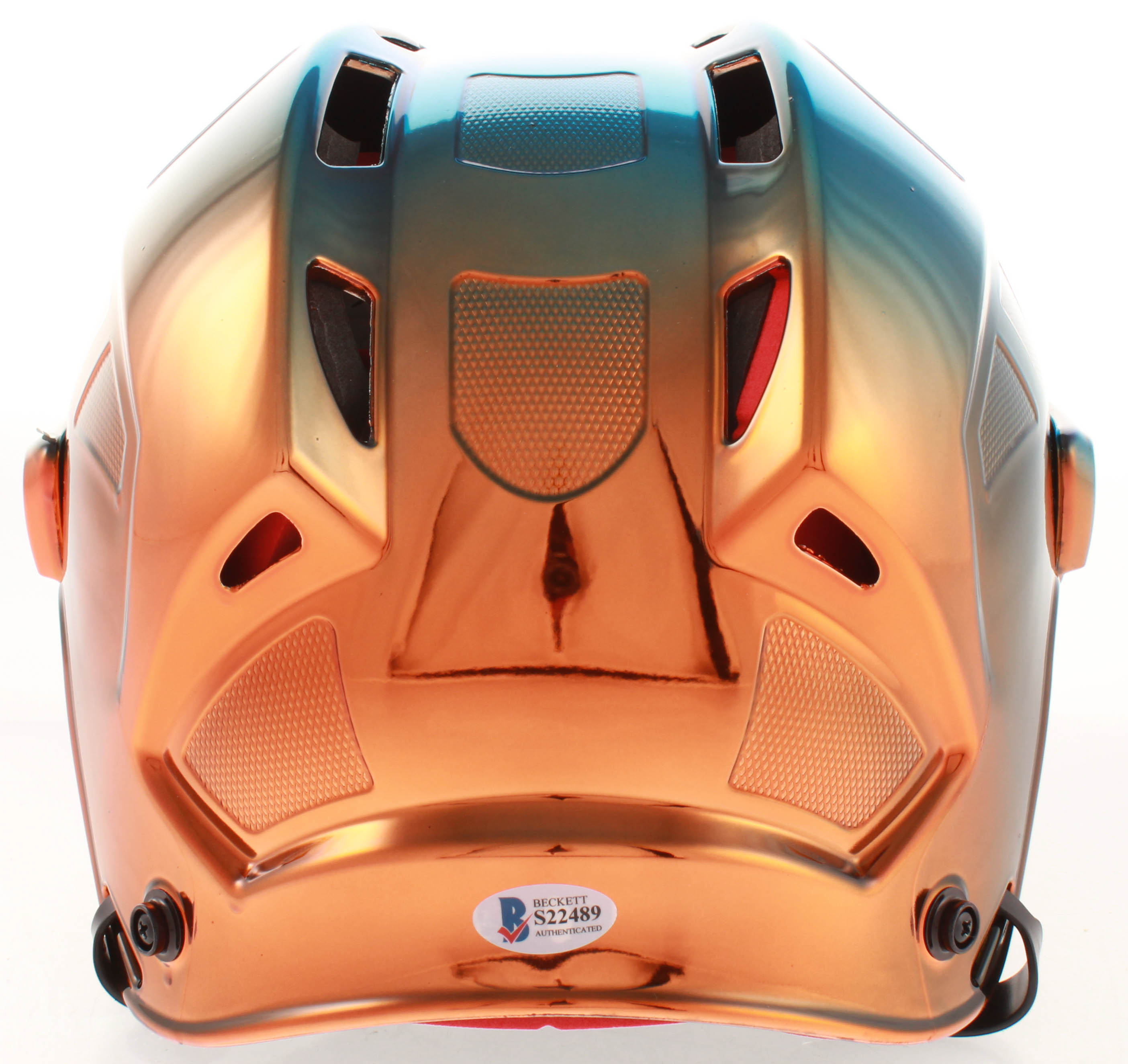 Connor McDavid Signed Oilers Full Size Chrome Helmet (Beckett COA) at PristineAuction.com Connor McDavid Signed Oilers Full Size Chrome Helmet (Beckett COA) at PristineAuction.com