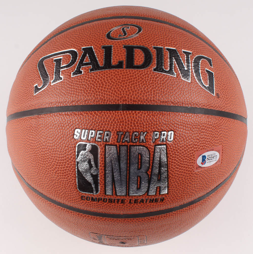 Luka Doncic Signed NBA Basketball (Beckett COA) at PristineAuction.com Luka Doncic Signed NBA Basketball (Beckett COA) at PristineAuction.com