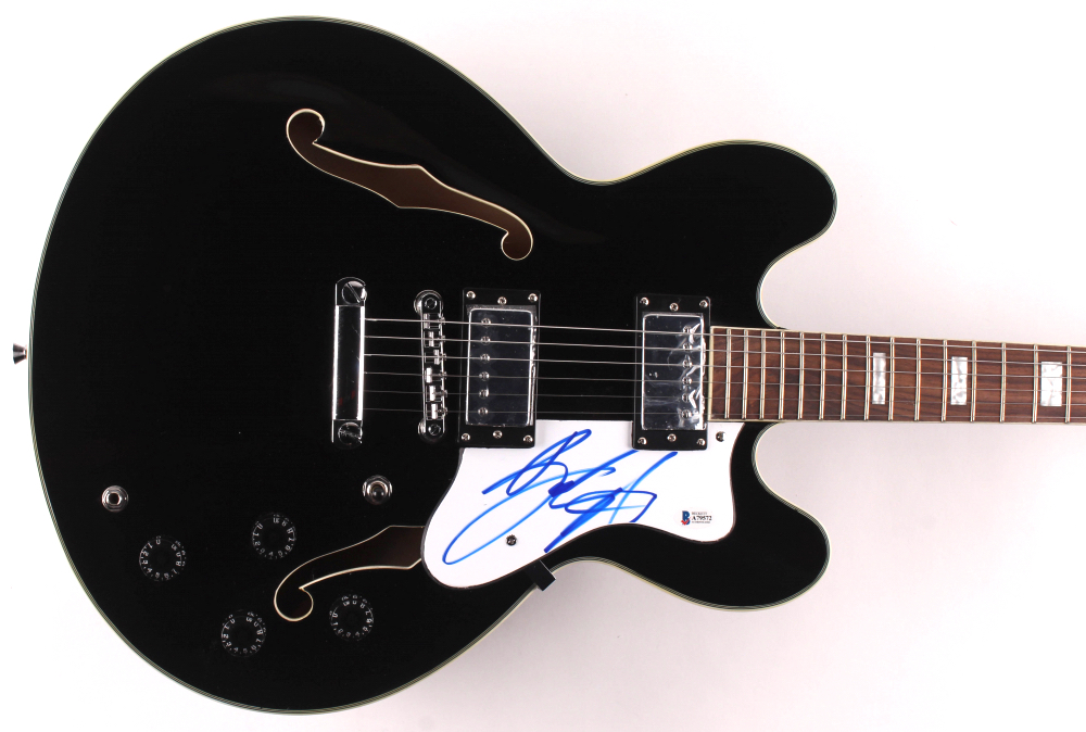 Bruce Springsteen Signed 39" Electric Guitar (Beckett LOA) at PristineAuction.com Bruce Springsteen Signed 39" Electric Guitar (Beckett LOA) at PristineAuction.com