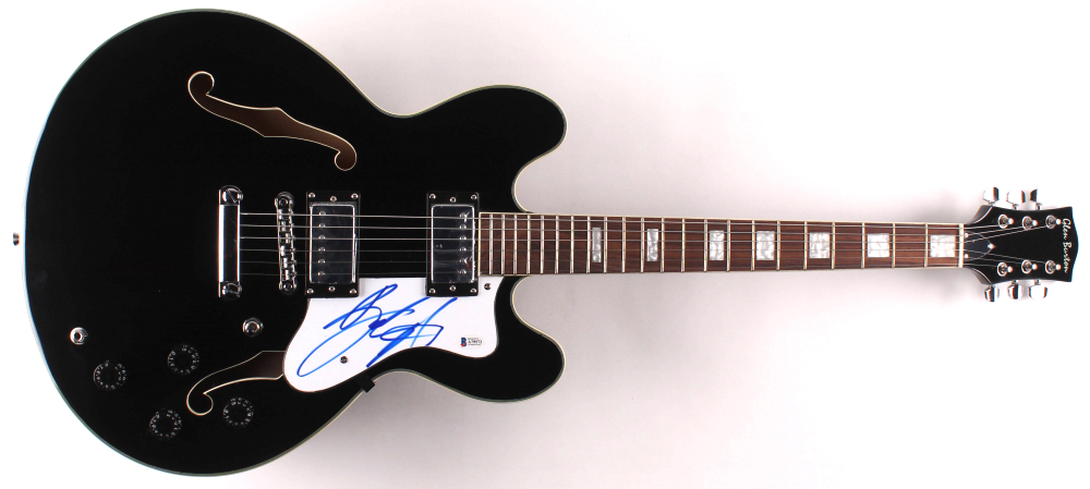 Bruce Springsteen Signed 39" Electric Guitar (Beckett LOA) at PristineAuction.com Bruce Springsteen Signed 39" Electric Guitar (Beckett LOA) at PristineAuction.com