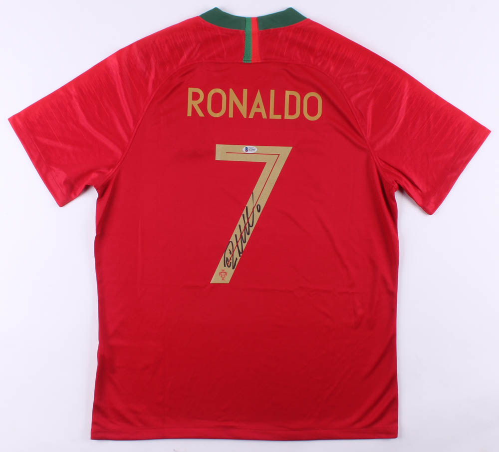Cristiano Ronaldo Signed Portugal Jersey (Beckett COA) at PristineAuction.com Cristiano Ronaldo Signed Portugal Jersey (Beckett COA) at PristineAuction.com