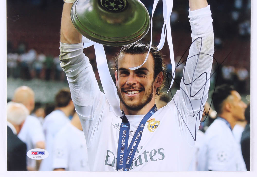Gareth Bale Signed Real Madrid 11x14 Photo (PSA Hologram) at PristineAuction.com Gareth Bale Signed Real Madrid 11x14 Photo (PSA Hologram) at PristineAuction.com