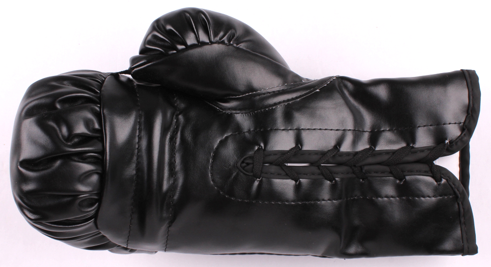 Pernell Whitaker Signed Everlast Boxing Glove Inscribed "Sweet Pea" (JSA) at PristineAuction.com Pernell Whitaker Signed Everlast Boxing Glove Inscribed "Sweet Pea" (JSA) at PristineAuction.com