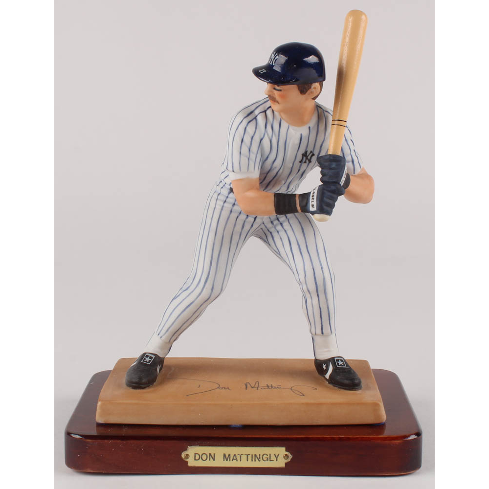 Mickey Mantle Yankees LE Super Size Series Sports Impressions Figurine Sports Impressions Authentic