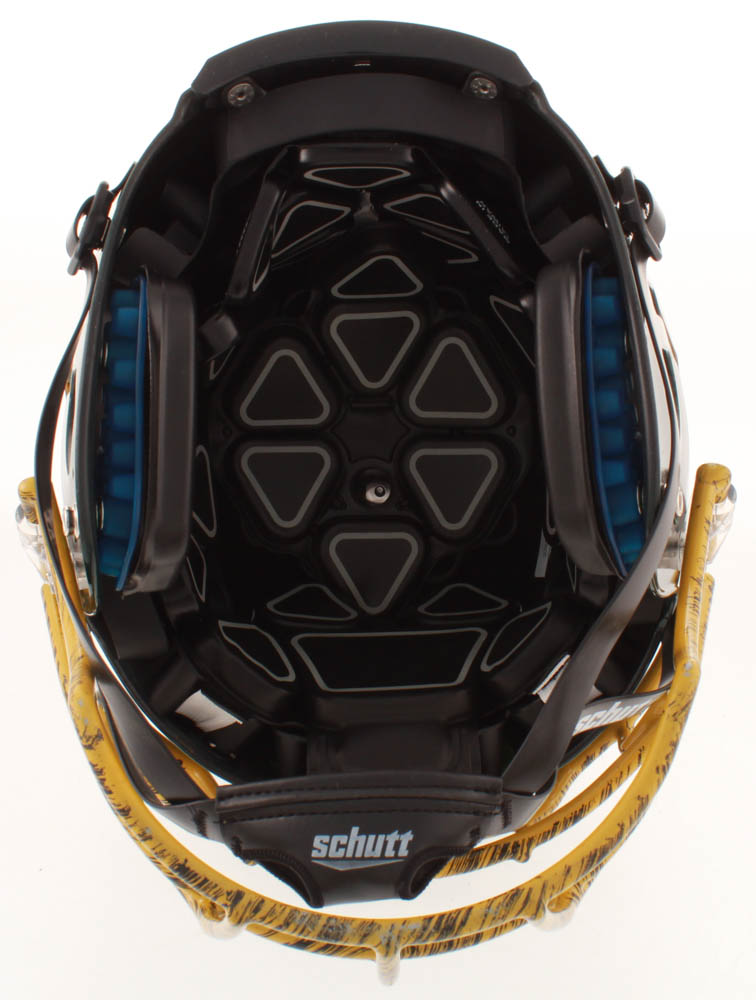 Davante Adams Signed Packers Full-Size Authentic On-Field Hydro-Dipped Vengeance Helmet (JSA COA) at PristineAuction.com Davante Adams Signed Packers Full-Size Authentic On-Field Hydro-Dipped Vengeance Helmet (JSA COA) at PristineAuction.com