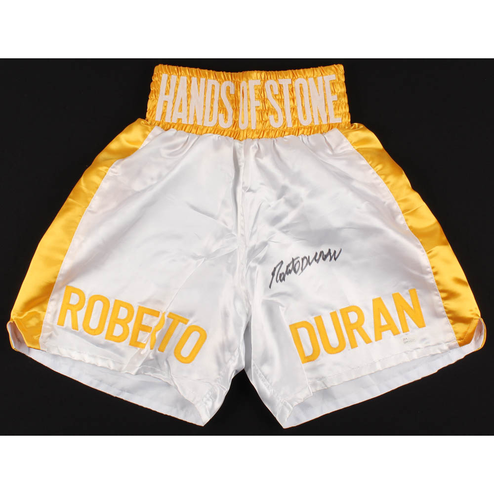 Boxing legend Roberto Duran wows fans in Newcastle - Chronicle Live