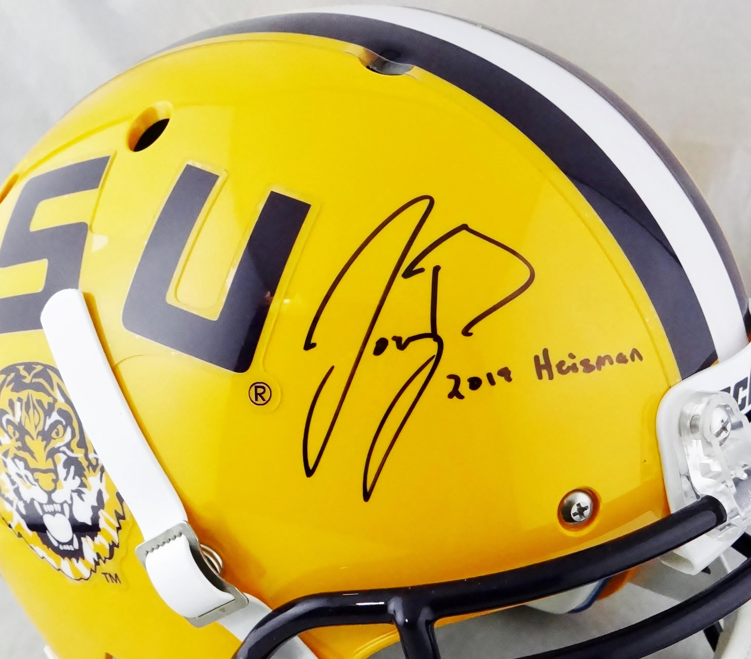 Joe Burrow Signed LSU Tigers Full-Size Authentic On-Field Helmet Inscribed "2019 Heisman" (Beckett COA) at PristineAuction.com Joe Burrow Signed LSU Tigers Full-Size Authentic On-Field Helmet Inscribed "2019 Heisman" (Beckett COA) at PristineAuction.com