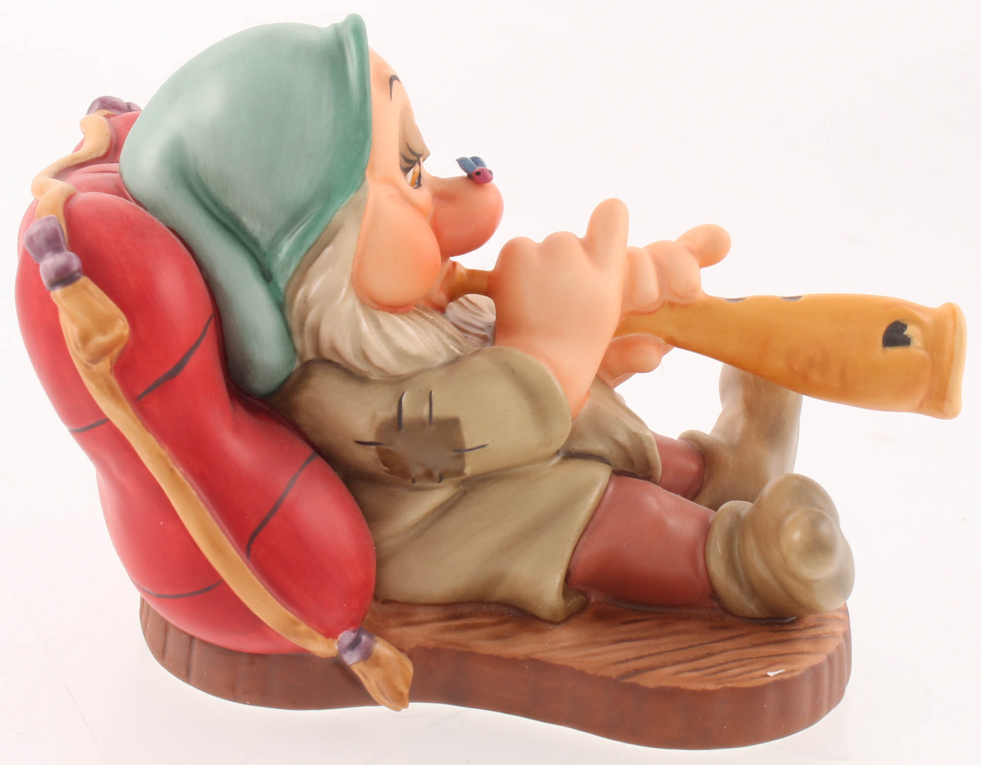 "Snow White & The Seven Dwarfs" Sleepy "Zzzzzzz" Walt Disney's Classics Collections Ceramic Sculpture Figurine at PristineAuction.com "Snow White & The Seven Dwarfs" Sleepy "Zzzzzzz" Walt Disney's Classics Collections Ceramic Sculpture Figurine at PristineAuction.com