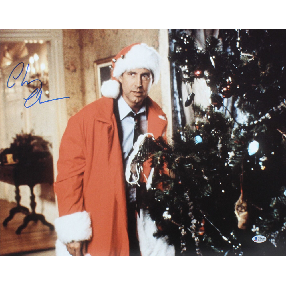 Chevy Chase Signed "National Lampoon's Christmas Vacation" 16x20 Photo (Beckett) at PristineAuction.com