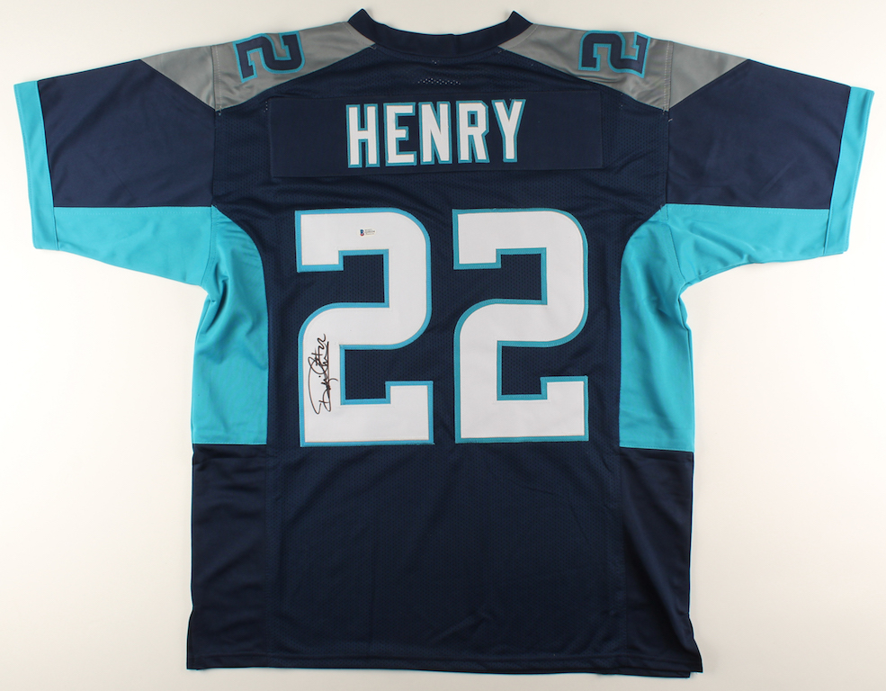 Derrick Henry Signed Jersey (Beckett COA) at PristineAuction.com Derrick Henry Signed Jersey (Beckett COA) at PristineAuction.com